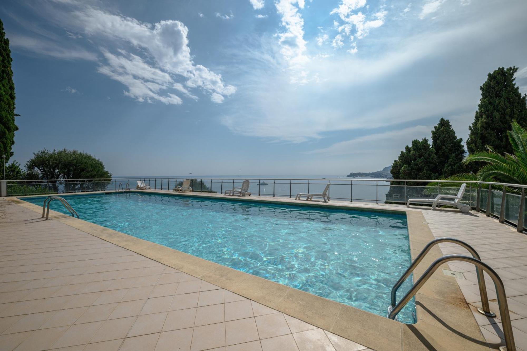 Le Coq Massolin Roquebrune-Cap-Martin Bagian luar foto